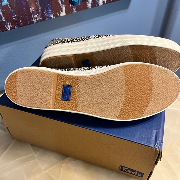 Ready for summer Beautiful Leopard print Keds sneakers. New in the box. - Picture 4 of 8